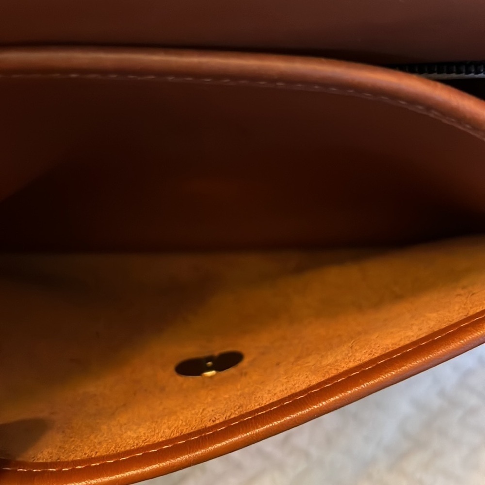 Coach Vintage 9870 British Tan Leather Shoulder Bag – Rare Classic - Picture 10 of 13